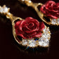Elegantní náušnice s červenou růží